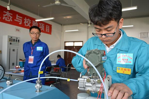 Product-performance-and-advantages-of-EJA-pressure-transmitter.jpg